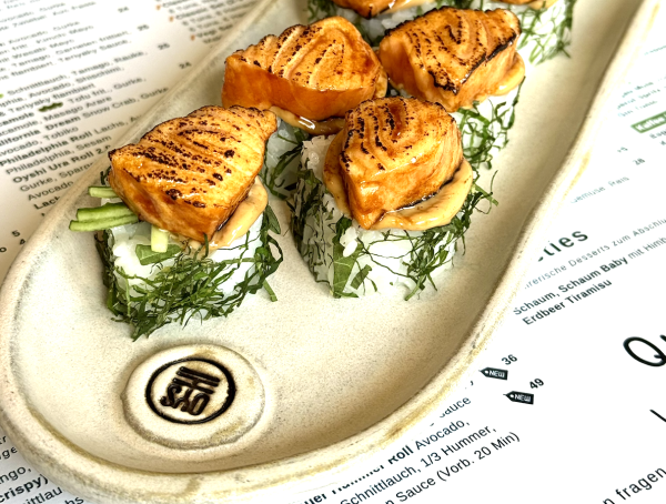 Shiso Lachs Roll